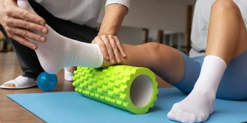 How-Physical-Therapy-Can-Prevent-Injuries-patient-doing-physical-rehabilitation-helped-by-therapists